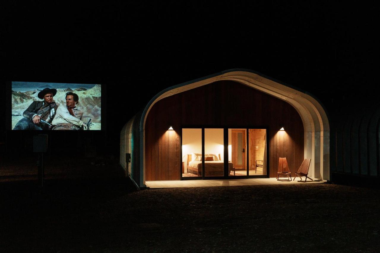 Frontier Drive Inn Center Kültér fotó